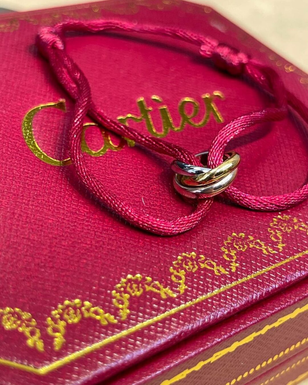 Браслет Cartier Trinity Red