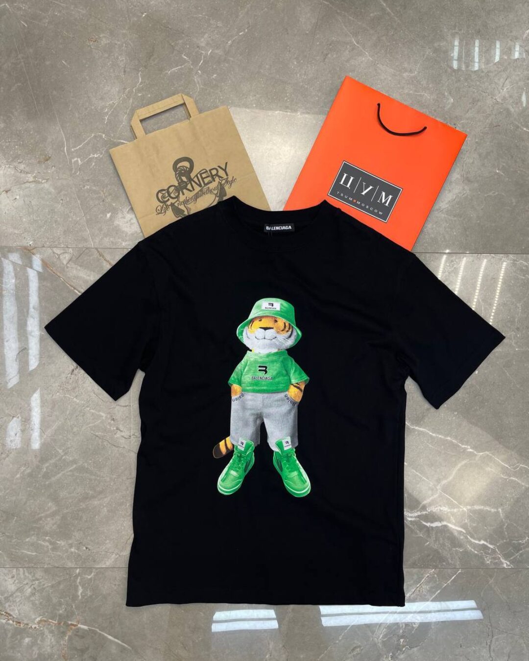 Футболка Balenciaga