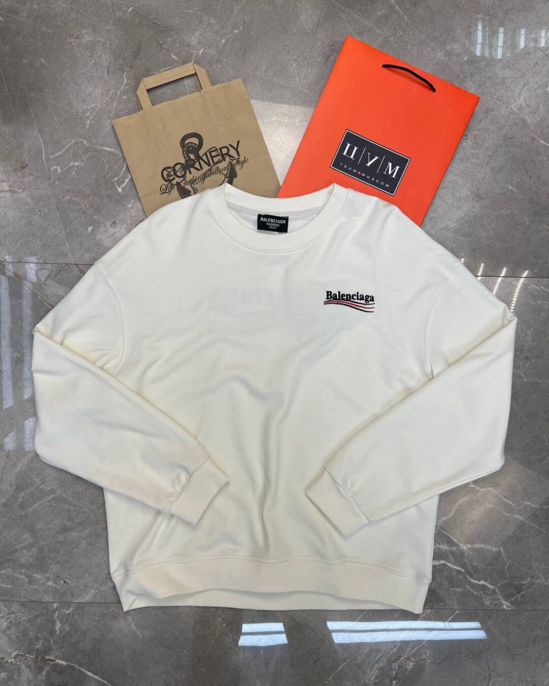 Кофта Balenciaga