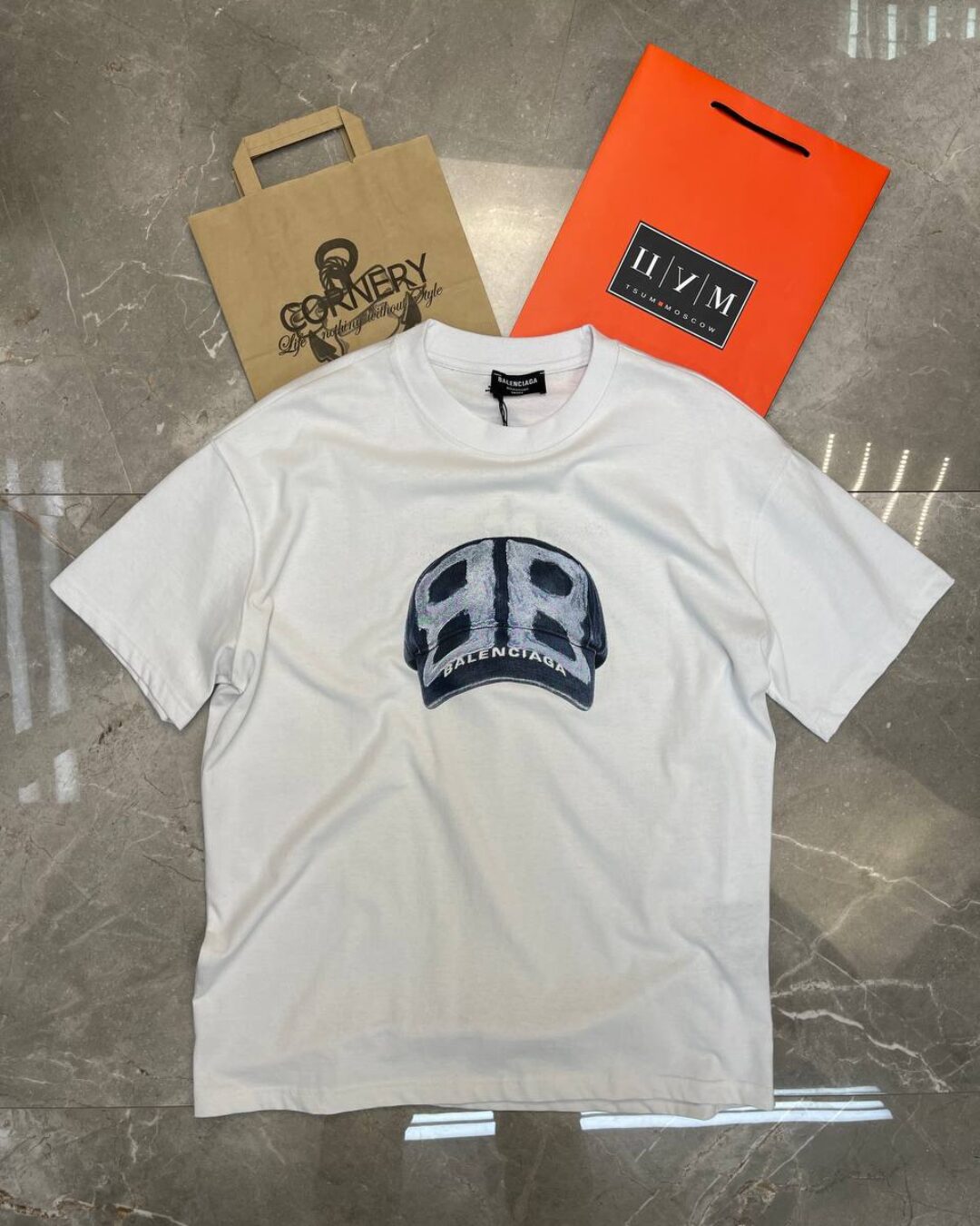 Футболка Balenciaga