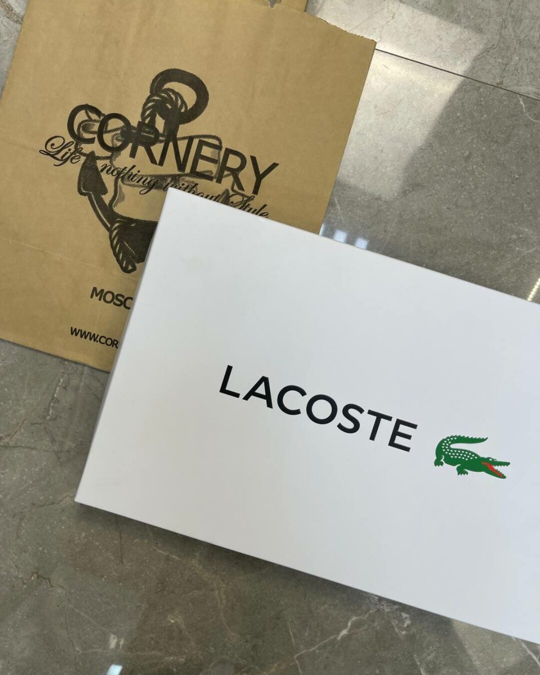 Коробка Lacoste