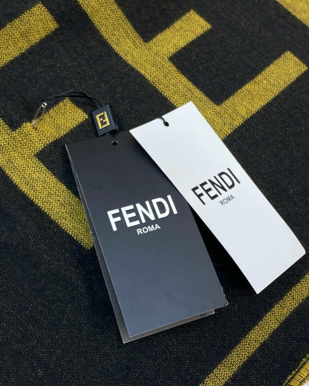 Шарф Fendi