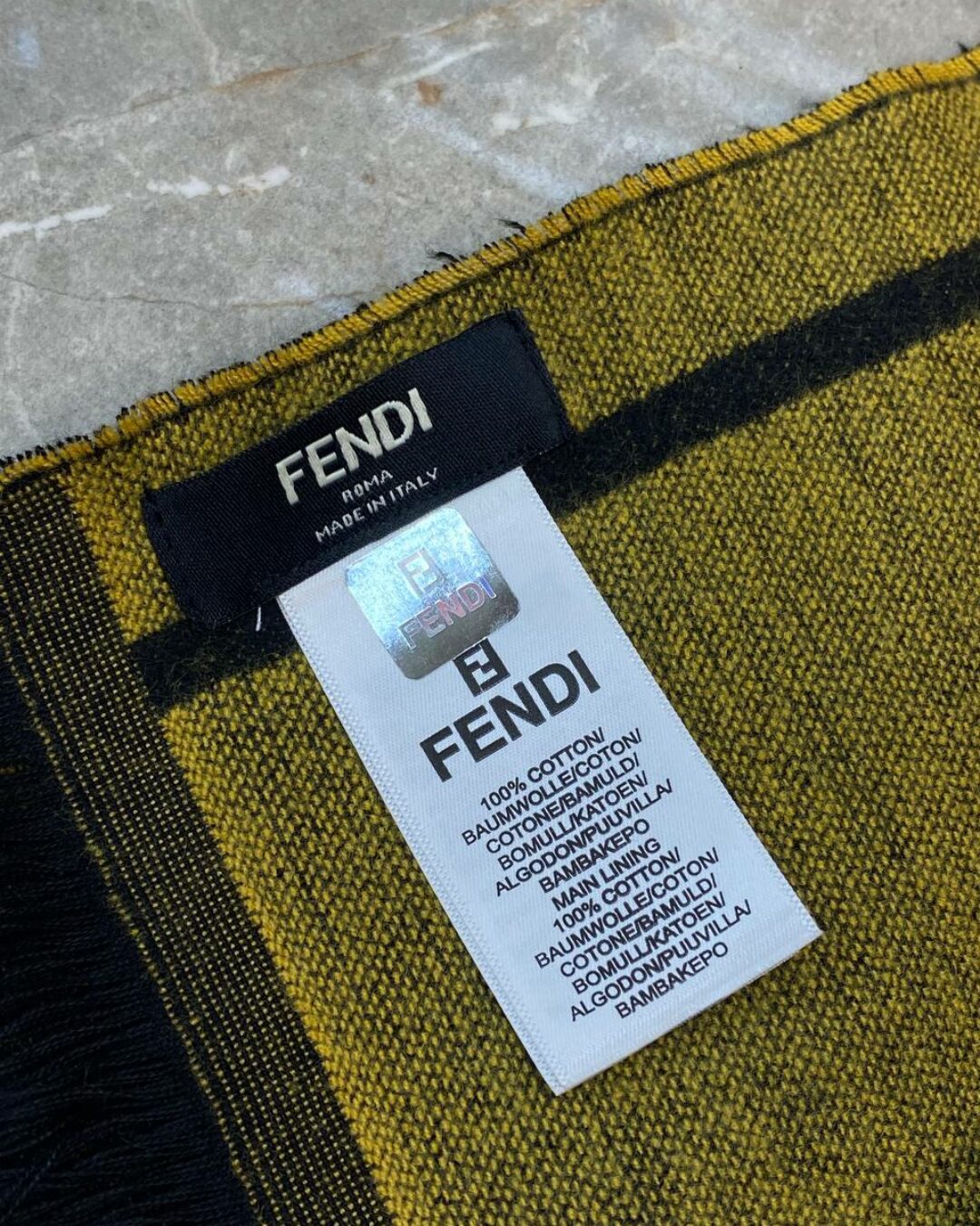 Шарф Fendi