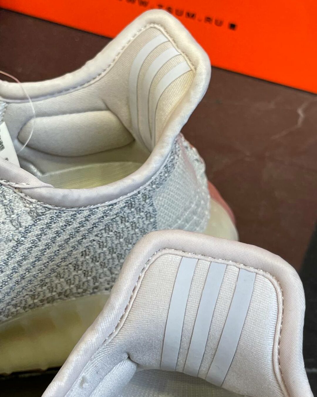 Yeezy 350 V2 Citrin