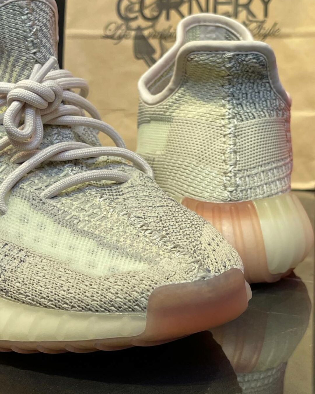 Yeezy 350 V2 Citrin
