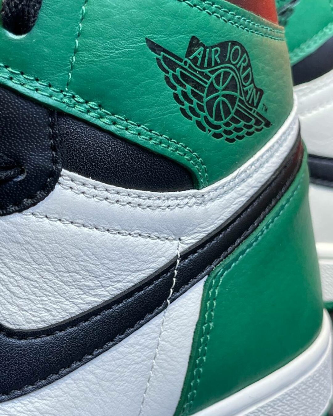 Кроссовки Jordan 1 Retro High Pine Green