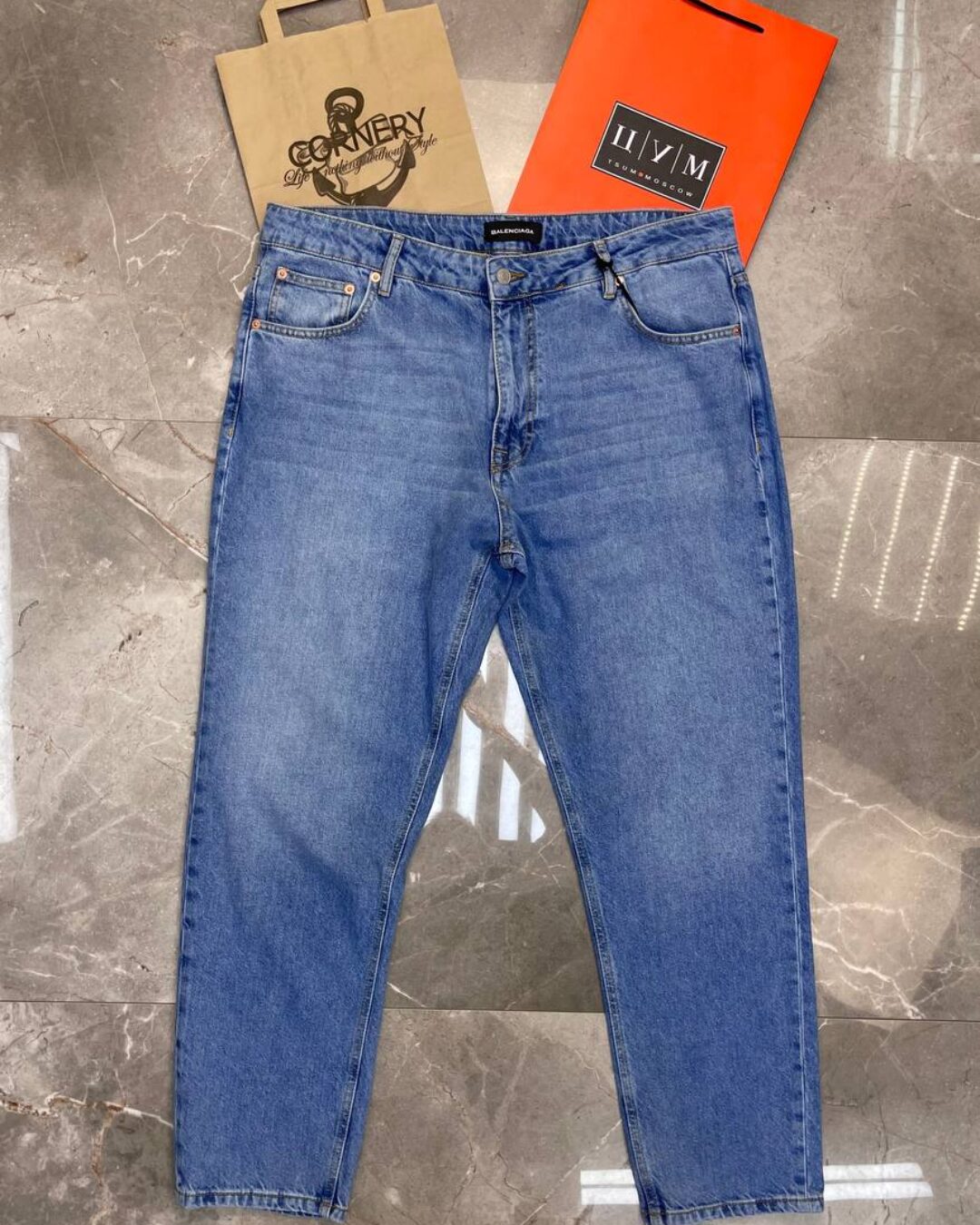 Джинсы Balenciaga