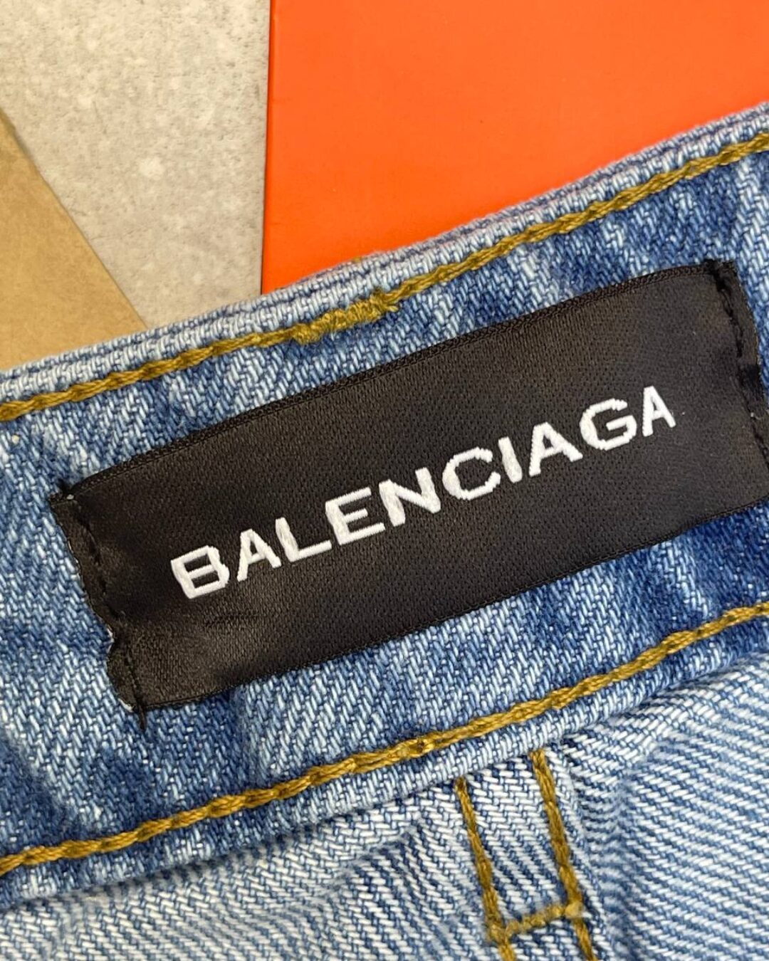 Джинсы Balenciaga — фото 5
