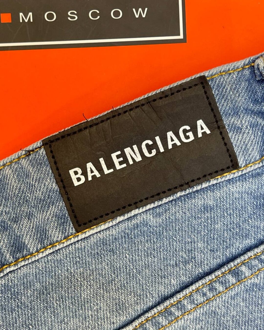 Джинсы Balenciaga — фото 9
