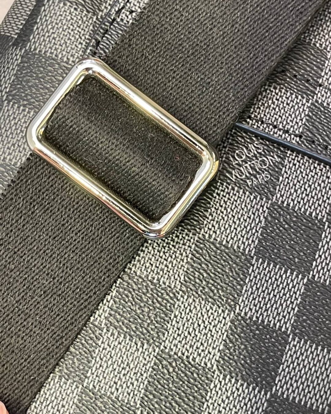 Сумка Louis Vuitton Avenue