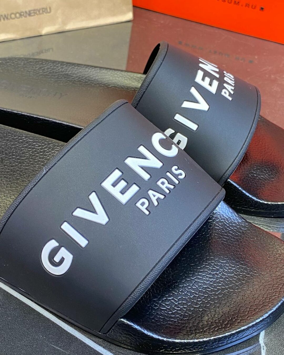 Тапки Givenchy