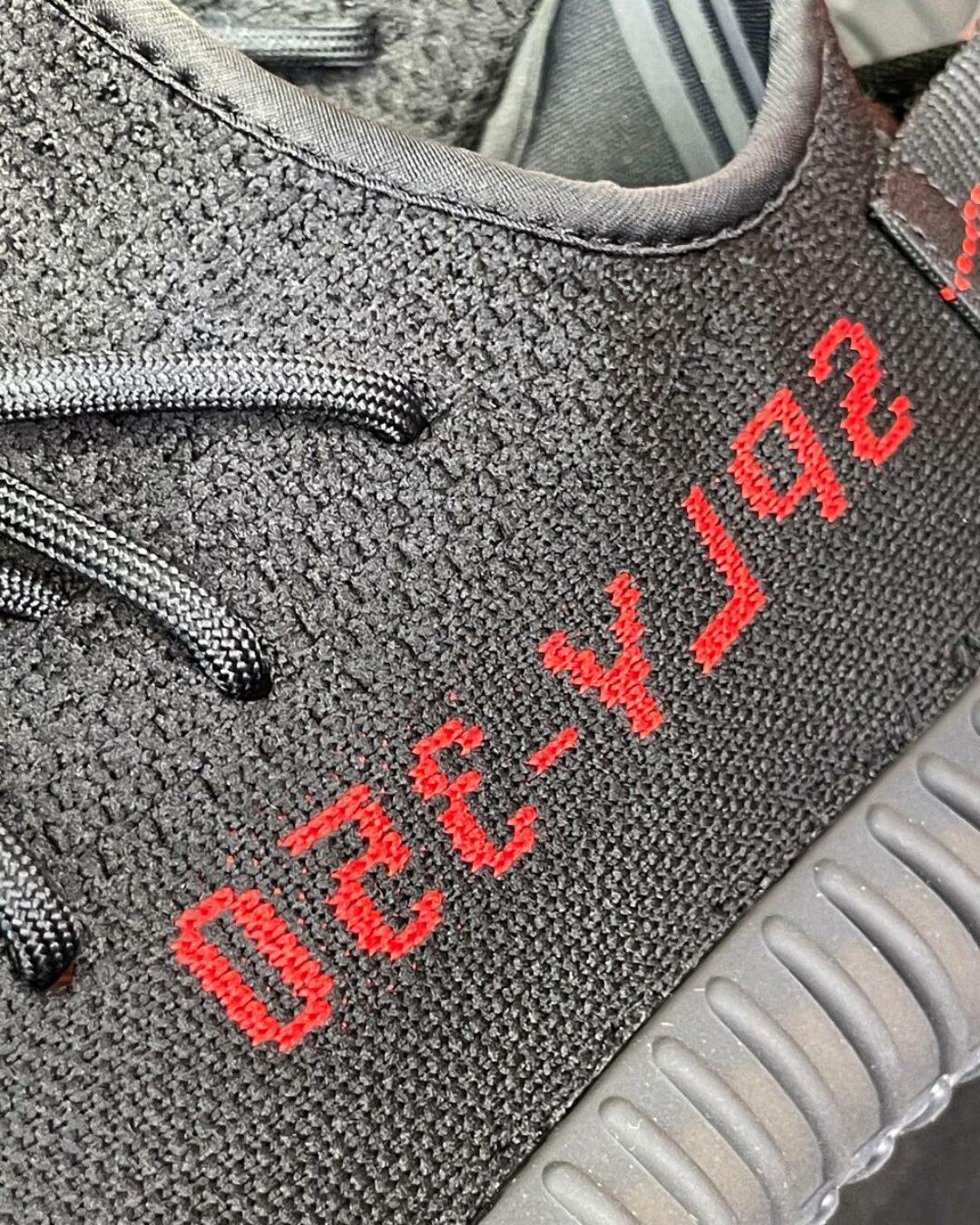 Yeezy  350 V2 Core Black/Red
