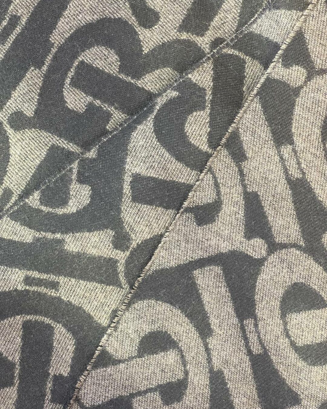 Шарф Burberry