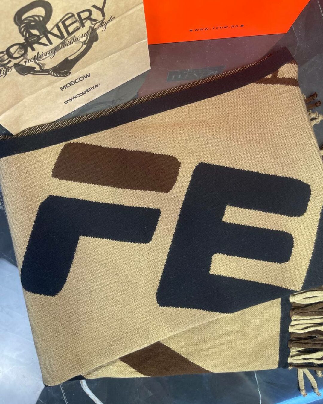 Шарф Fendi