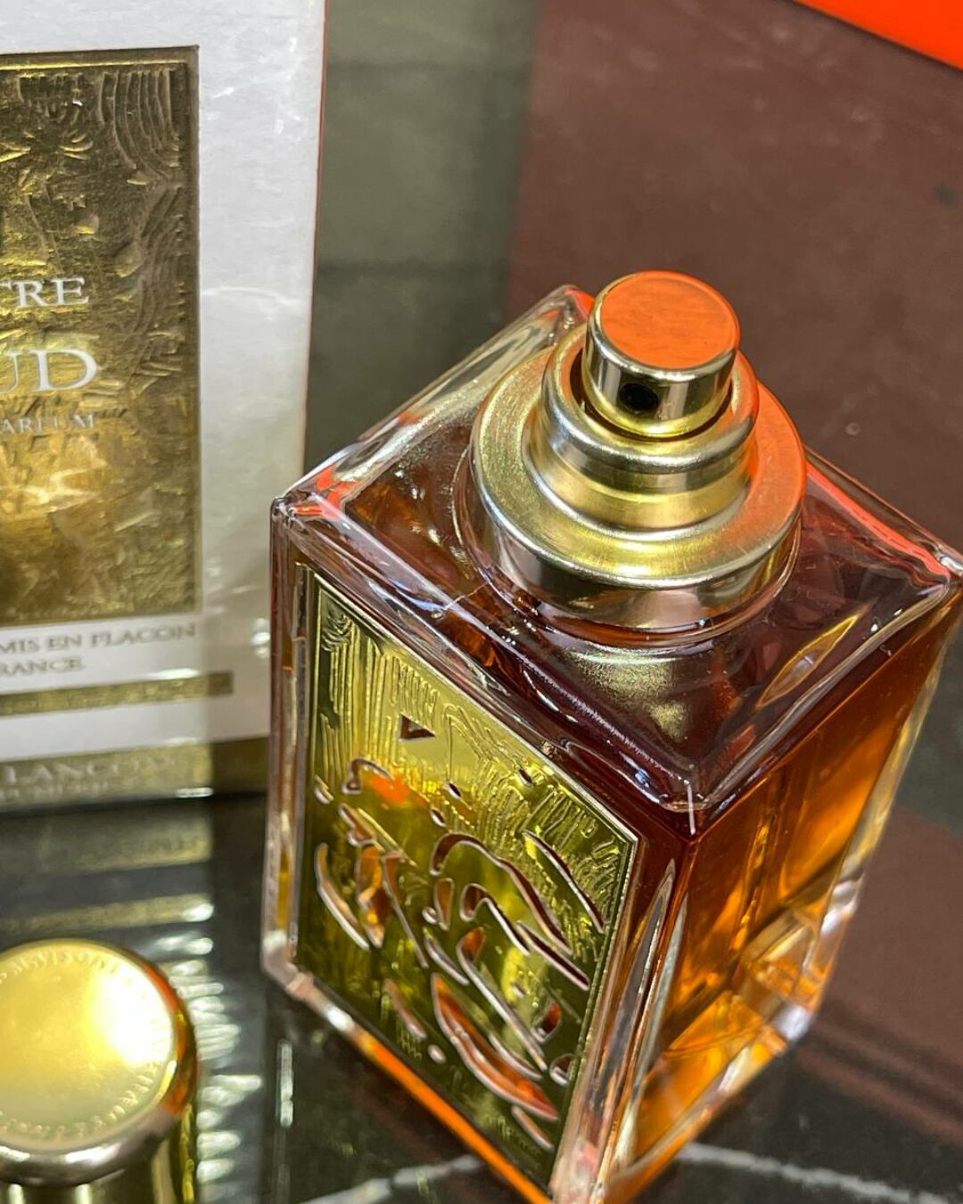 Парфюм Oud Ambroisie
