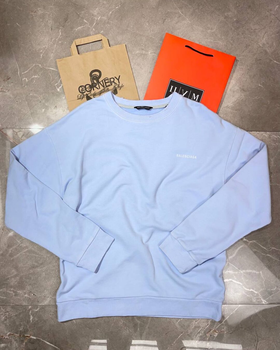 Кофта Balenciaga