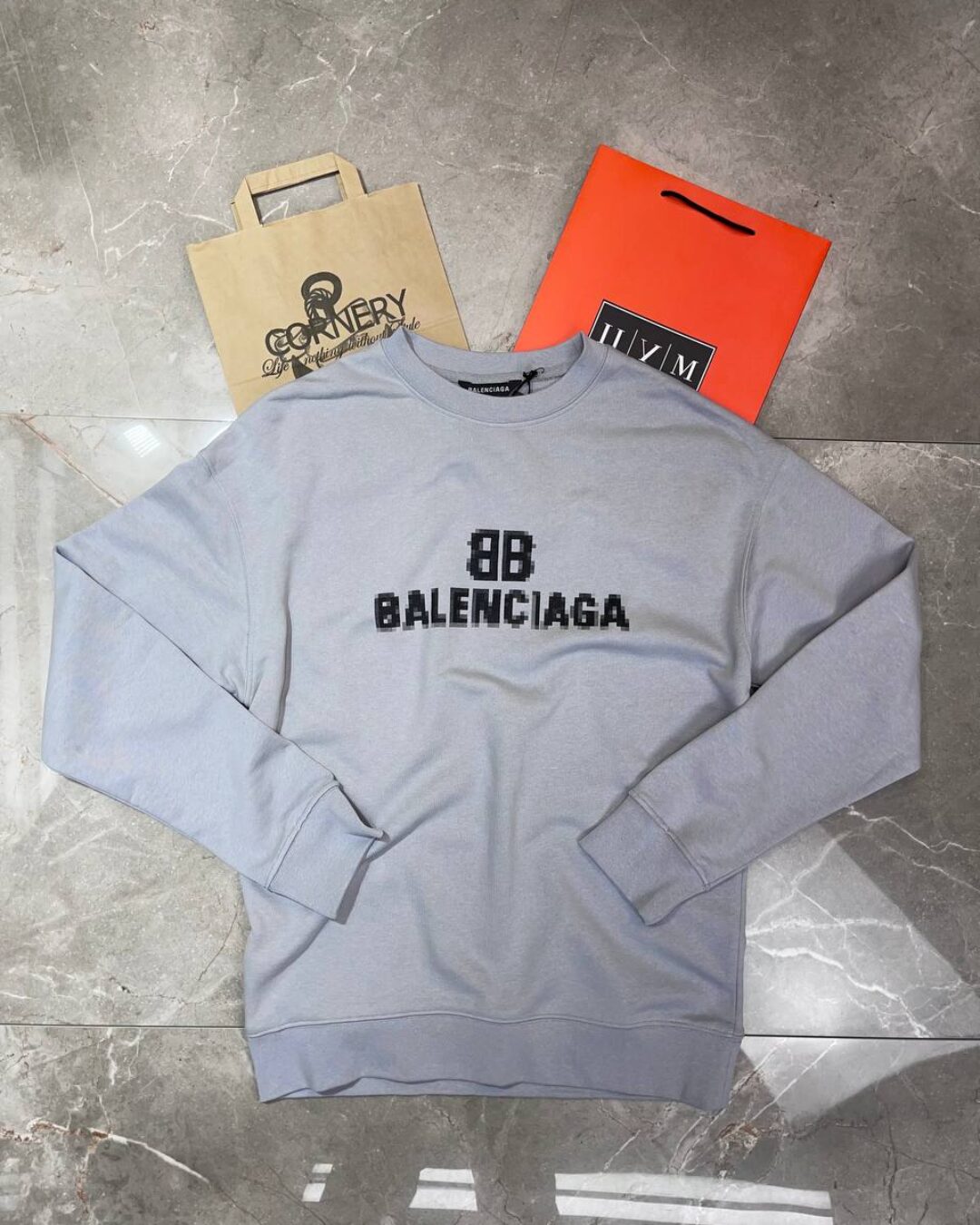 Кофта Balenciaga