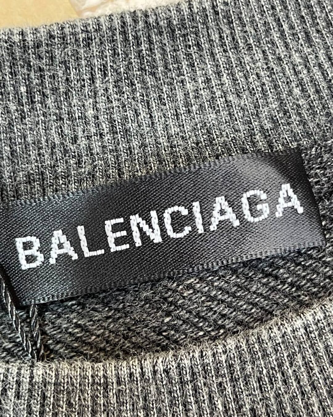 Кофта Balenciaga — фото 4