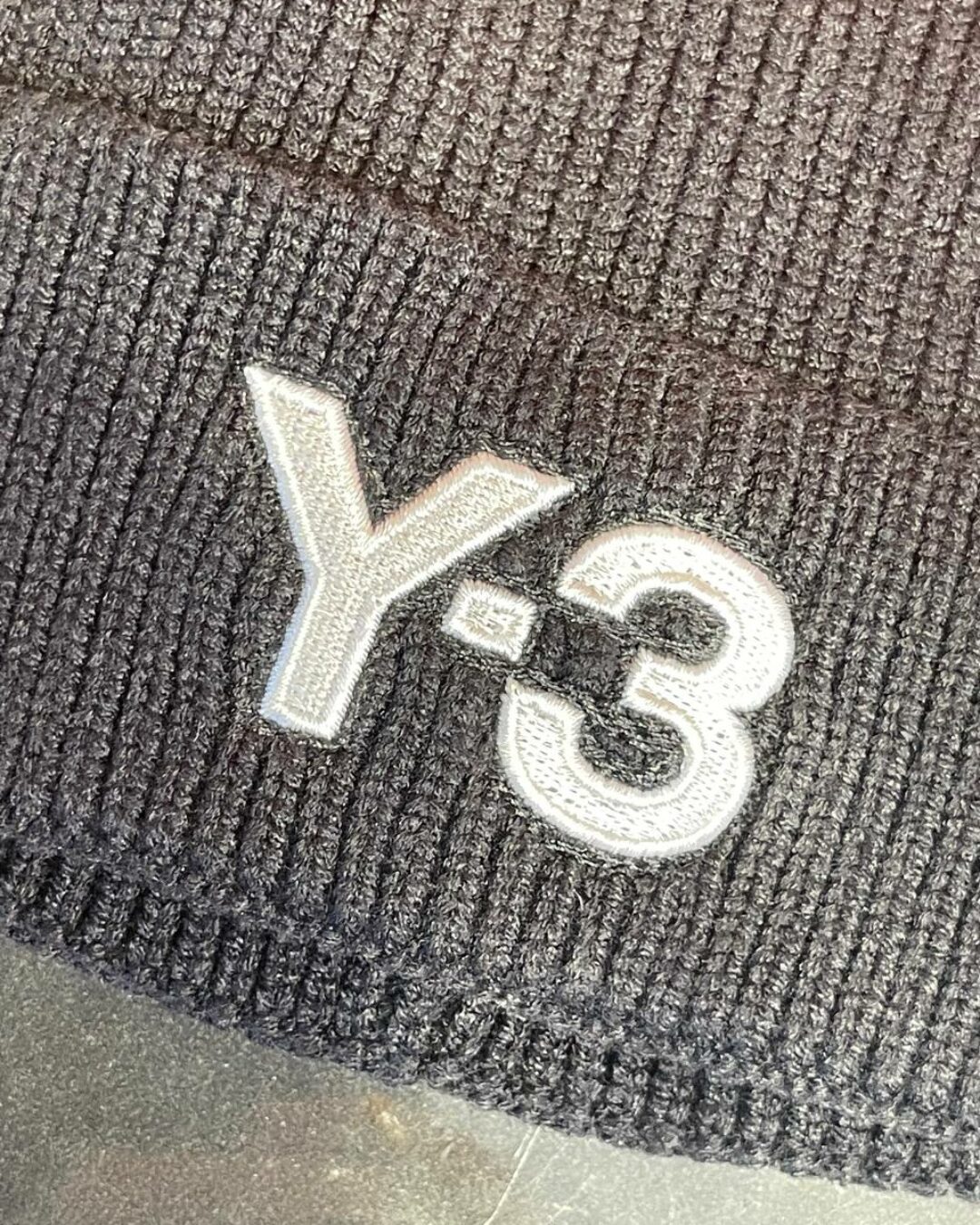 Шапка Y-3