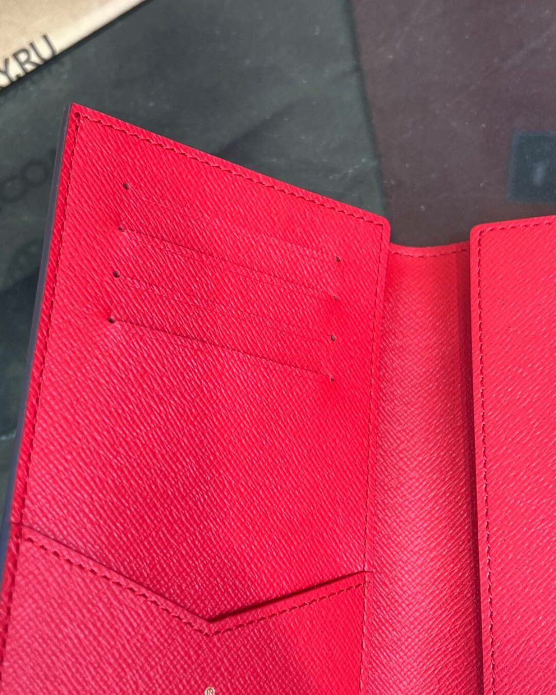 Обложка для паспорта Louis Vuitton