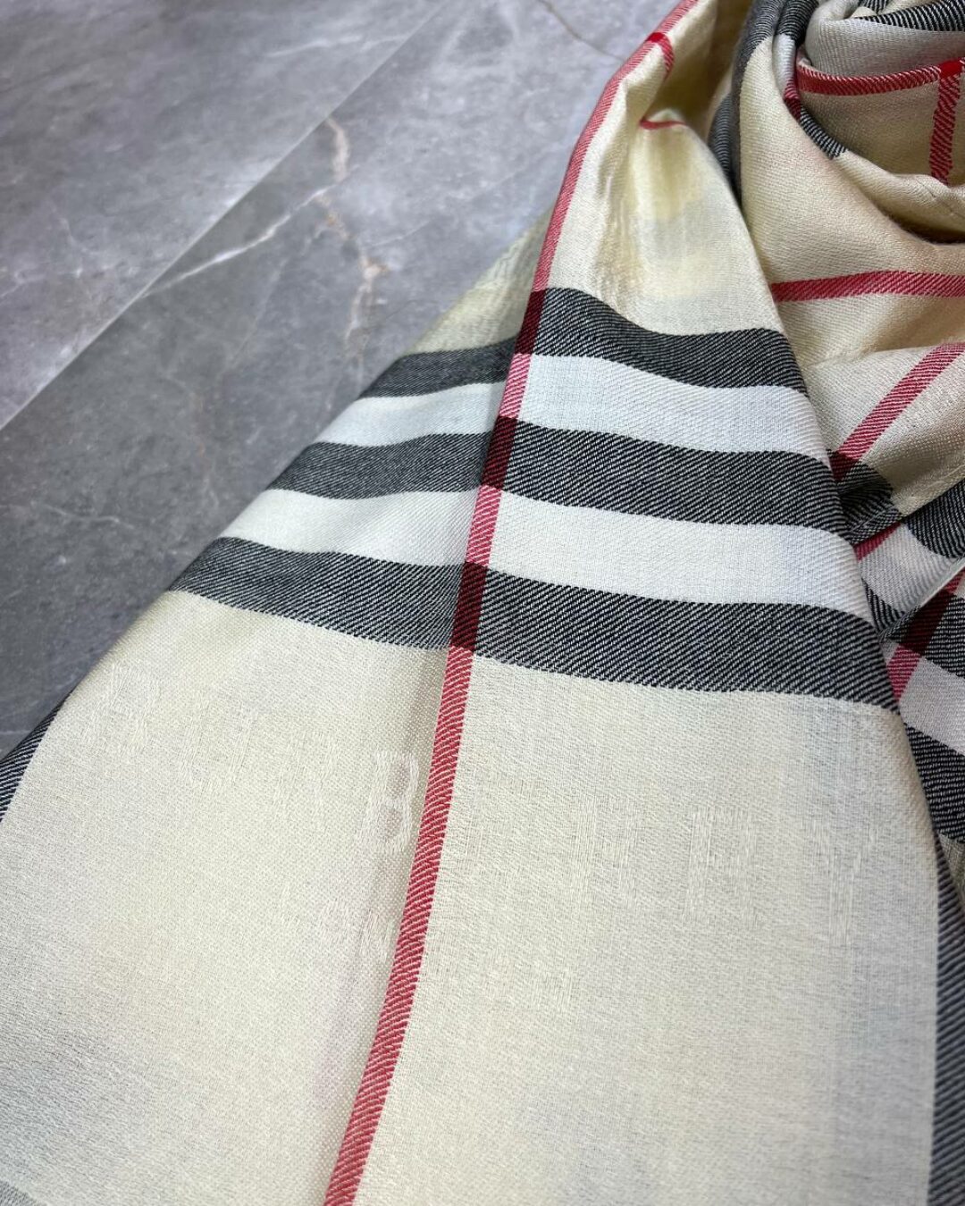 Шарф Burberry