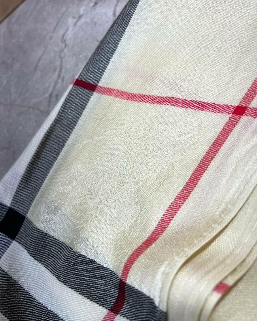 Шарф Burberry