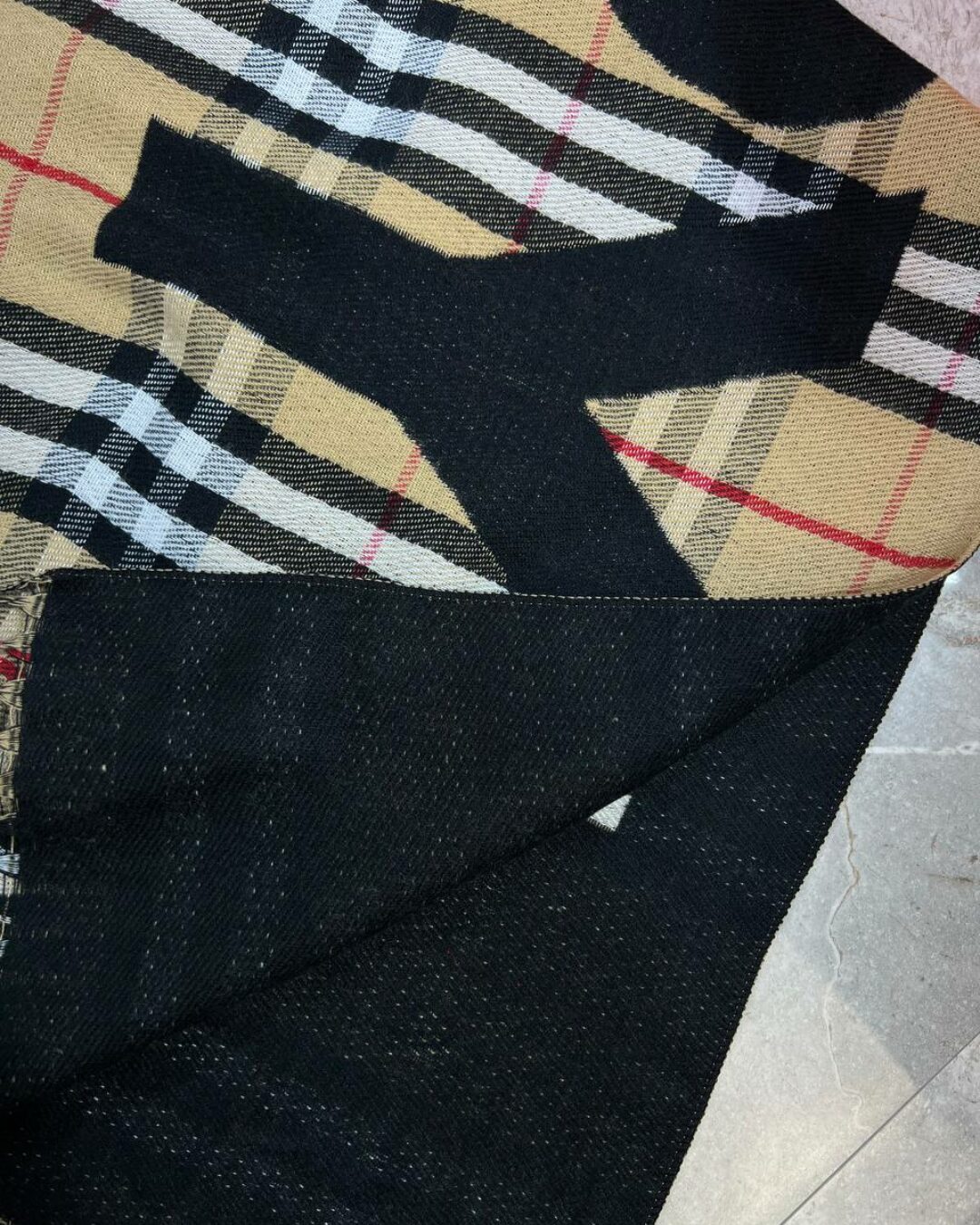 Шарф Burberry