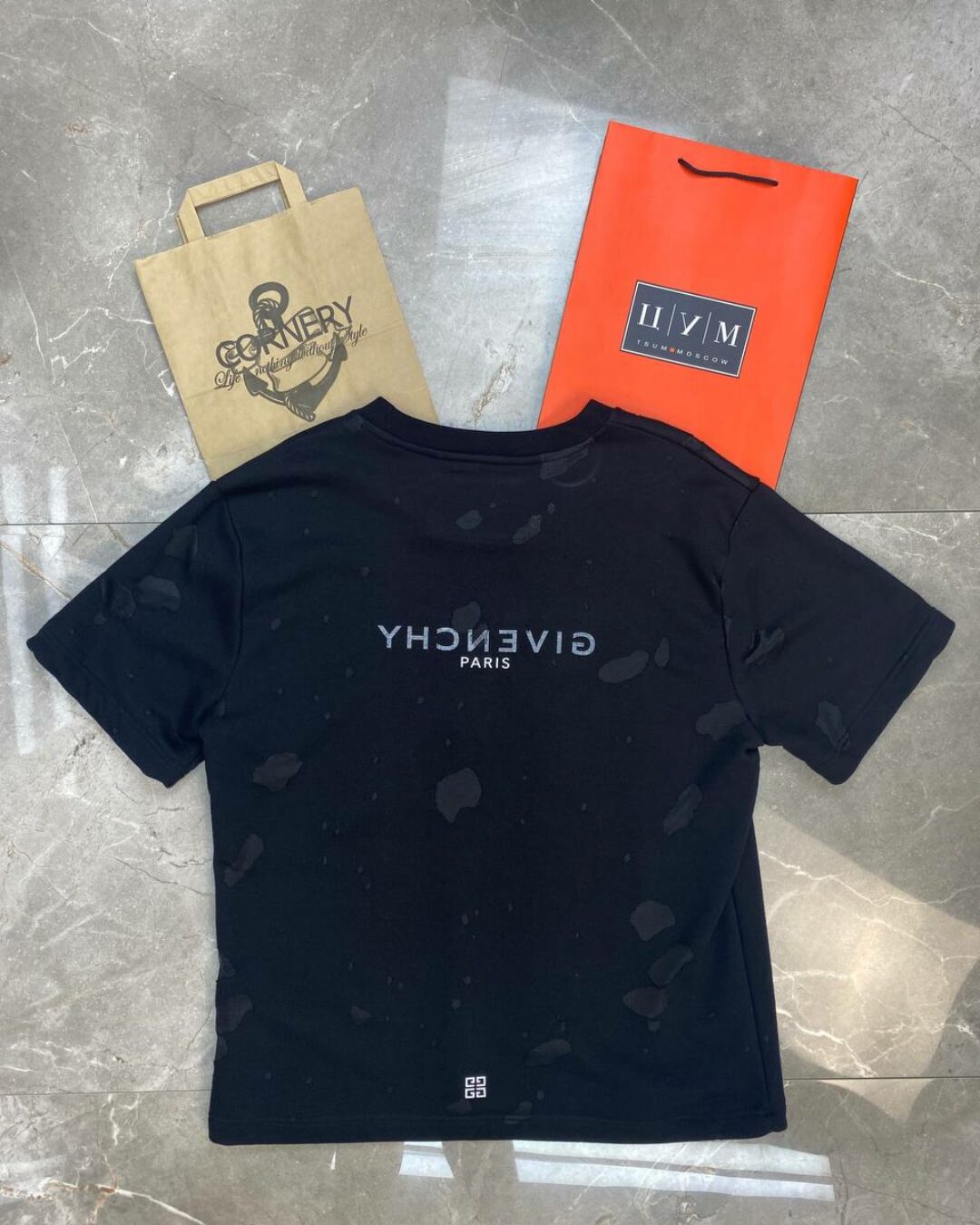 Футболка Givenchy