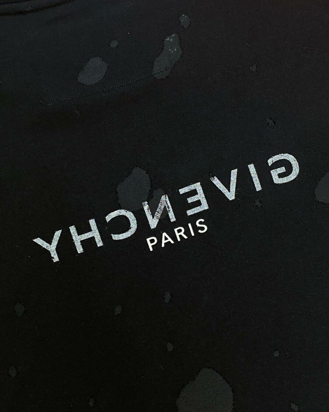 Футболка Givenchy