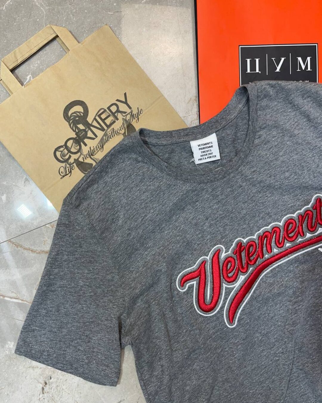 Футболка Vetements Fluffy Logo — фото 3