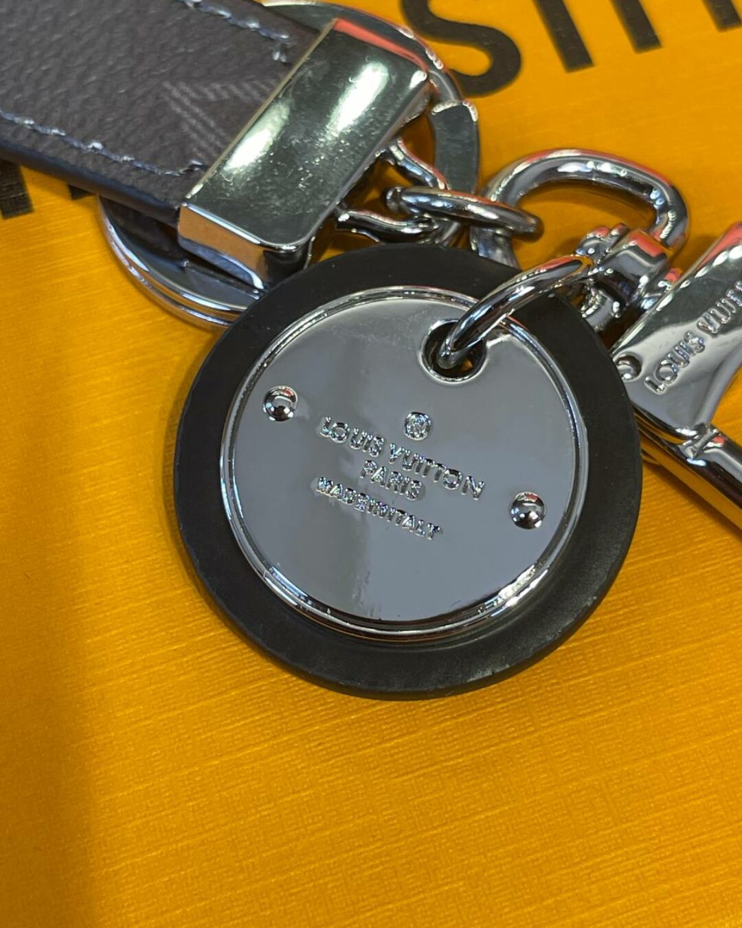 Брелок Louis Vuitton