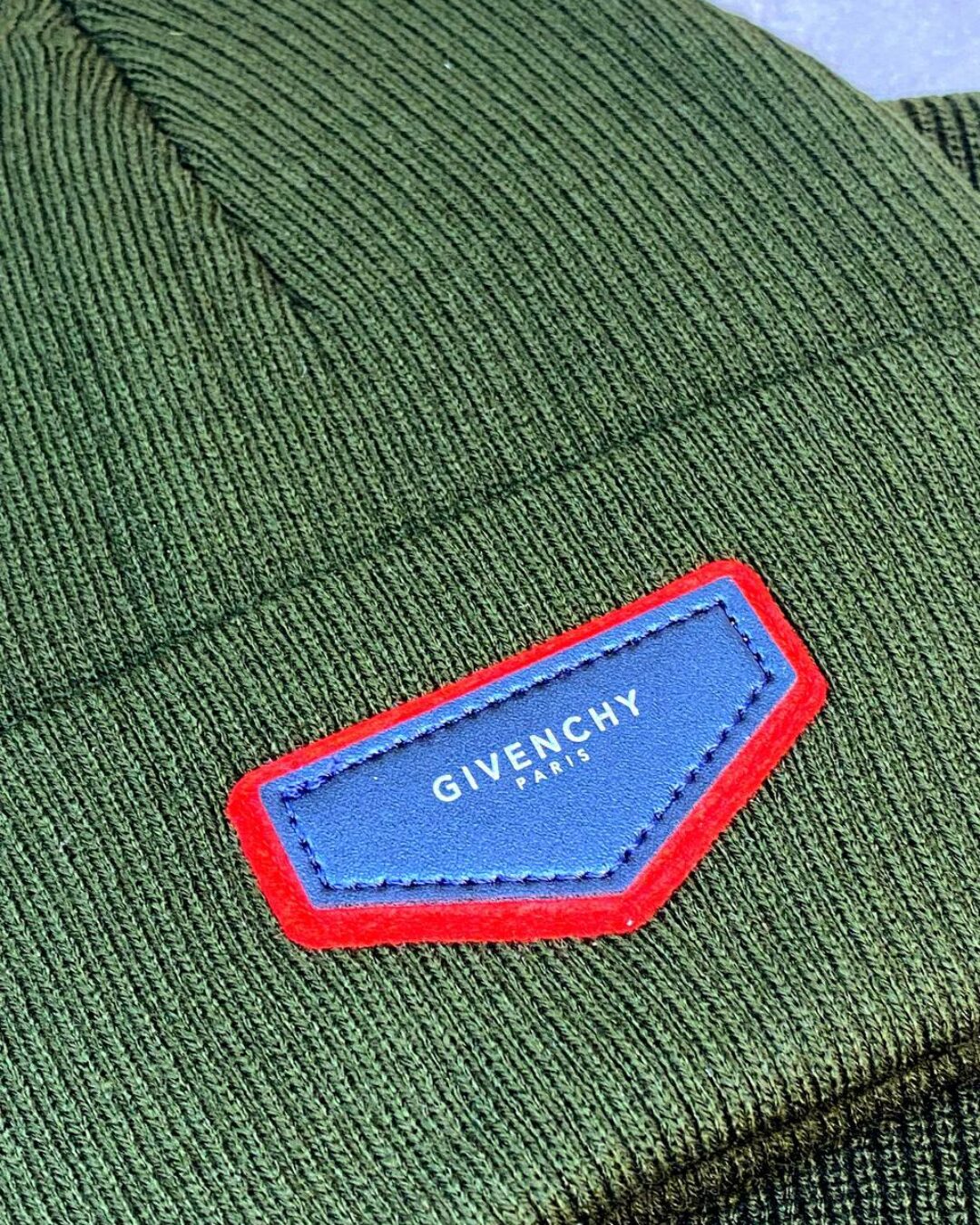 Комплект шапка+шарф Givenchy