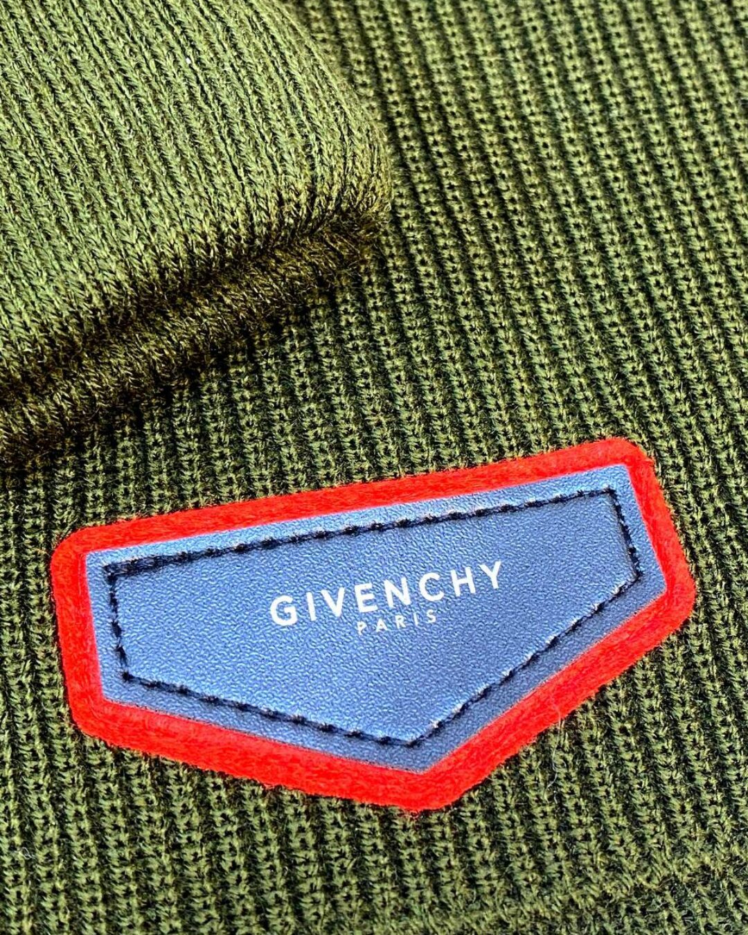 Комплект шапка+шарф Givenchy