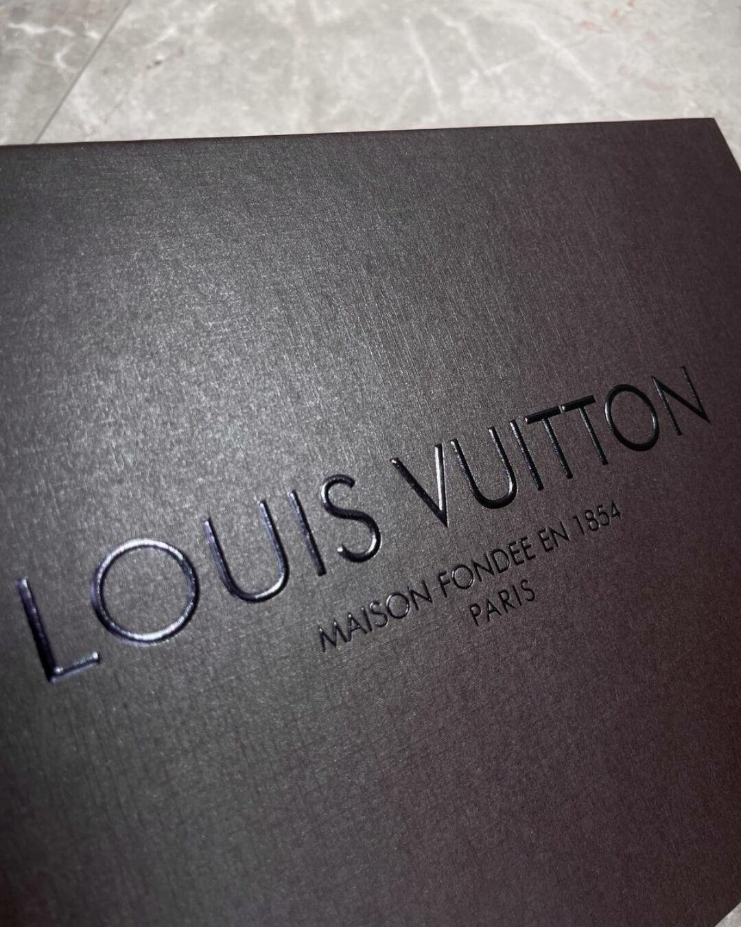 Коробка Louis Vuitton