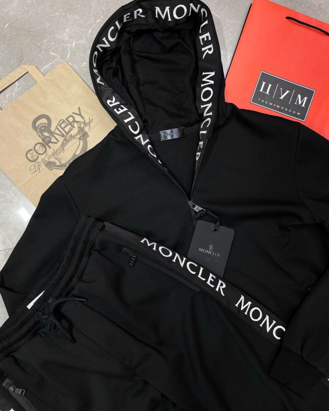 Спортивный костюм Moncler