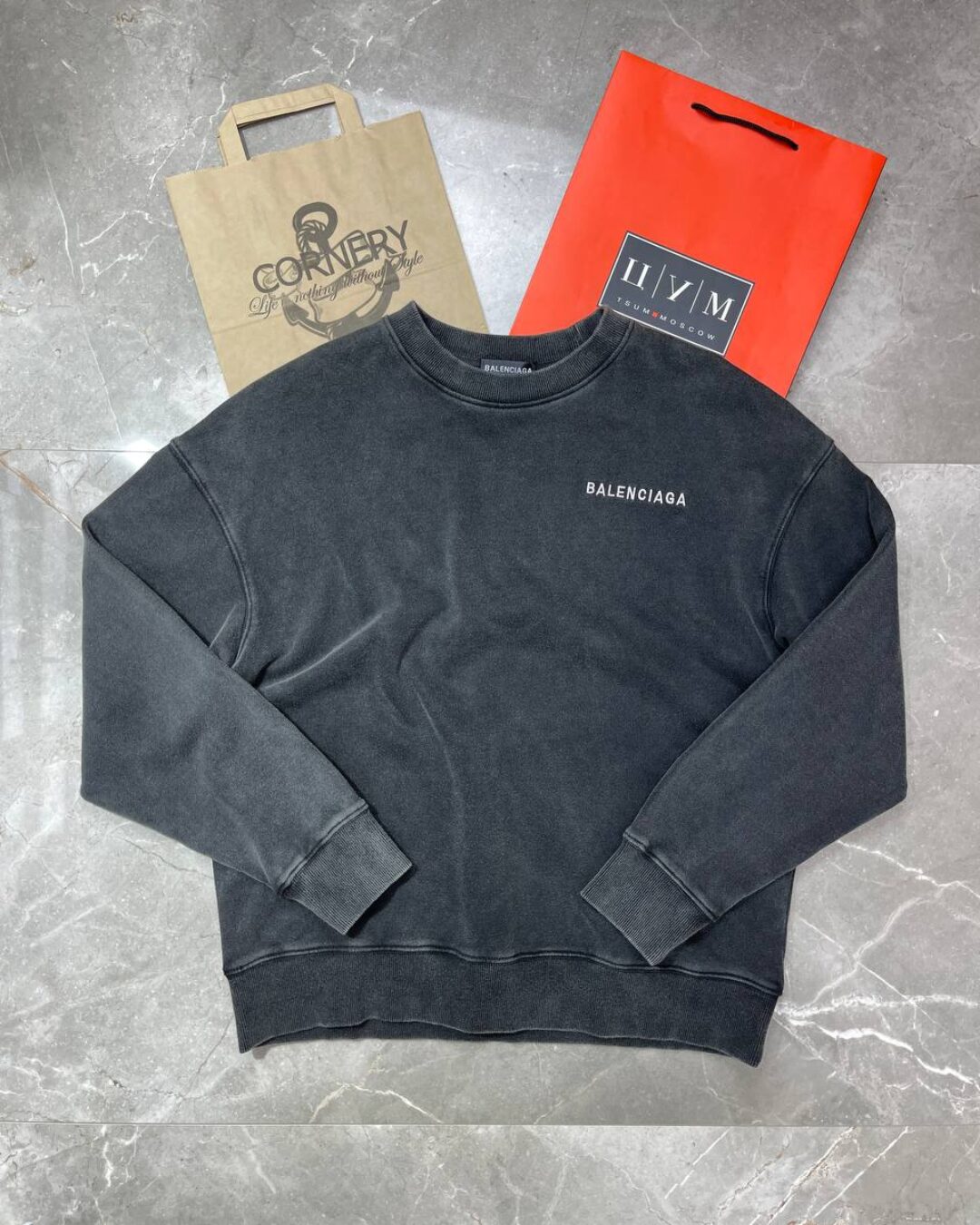 Кофта Balenciaga