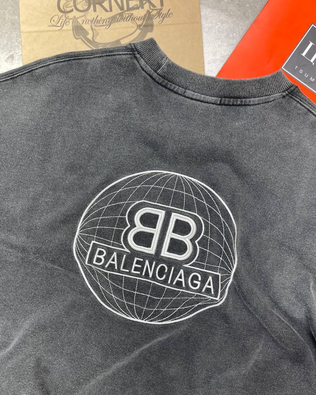 Кофта Balenciaga — фото 7