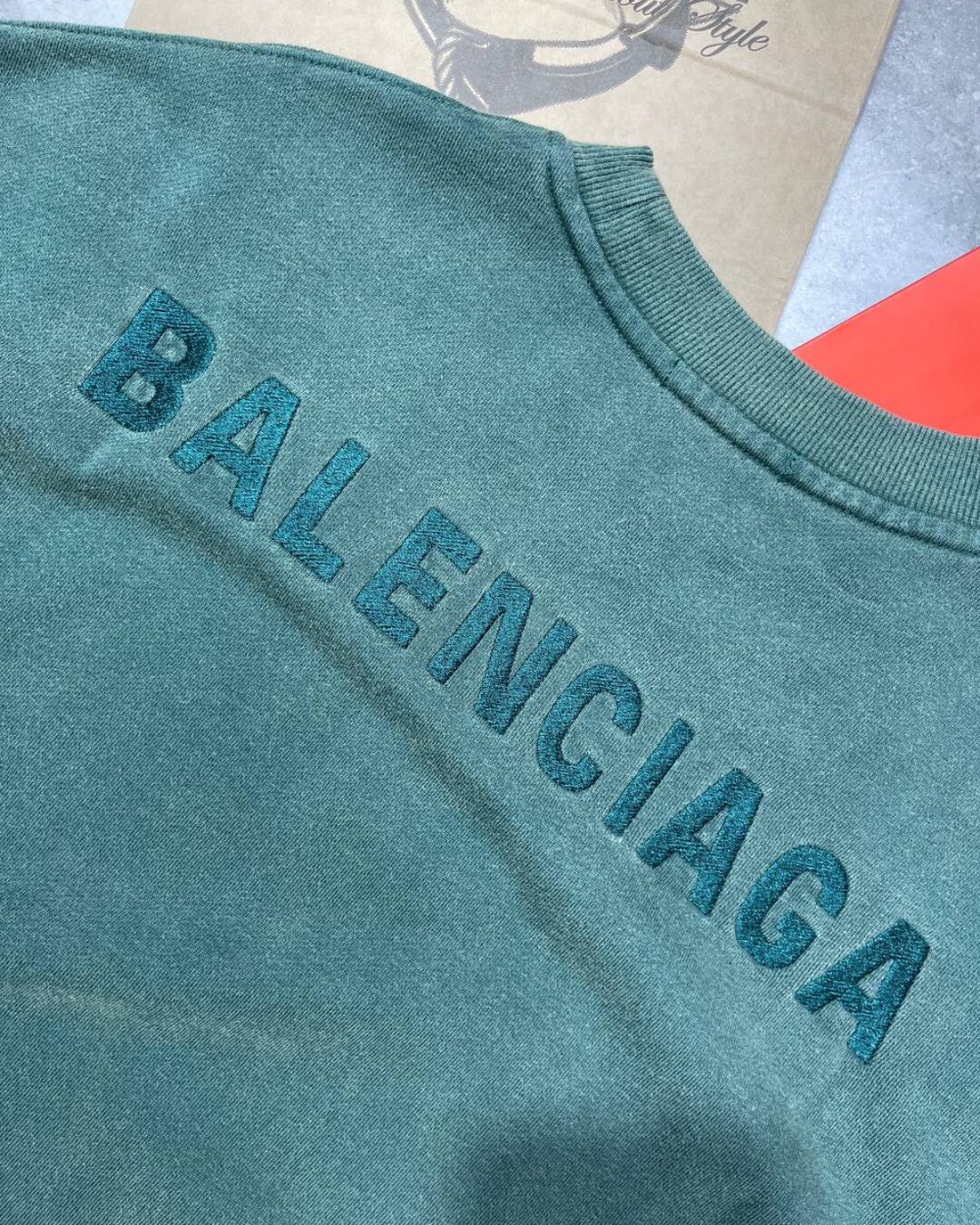 Кофта Balenciaga — фото 9