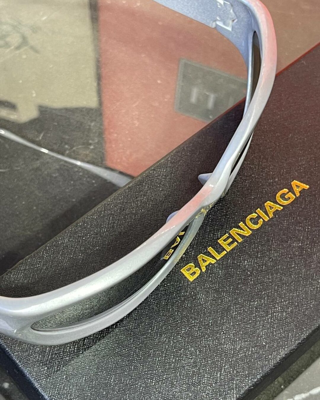 Очки Balenciaga