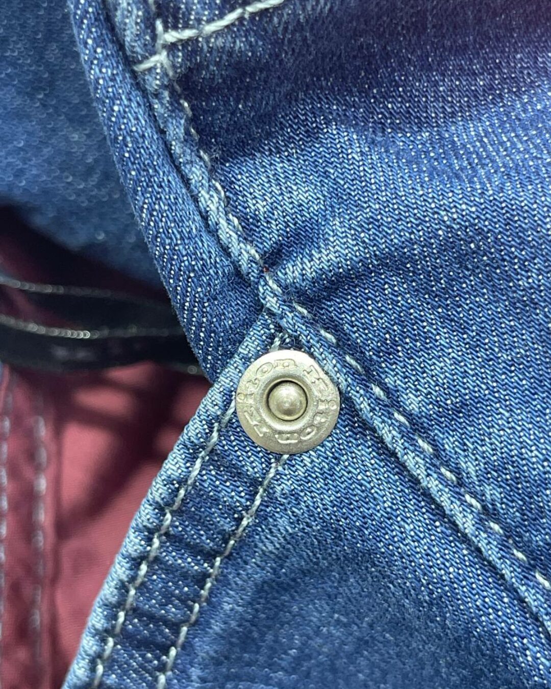 Джинсы Kiton
