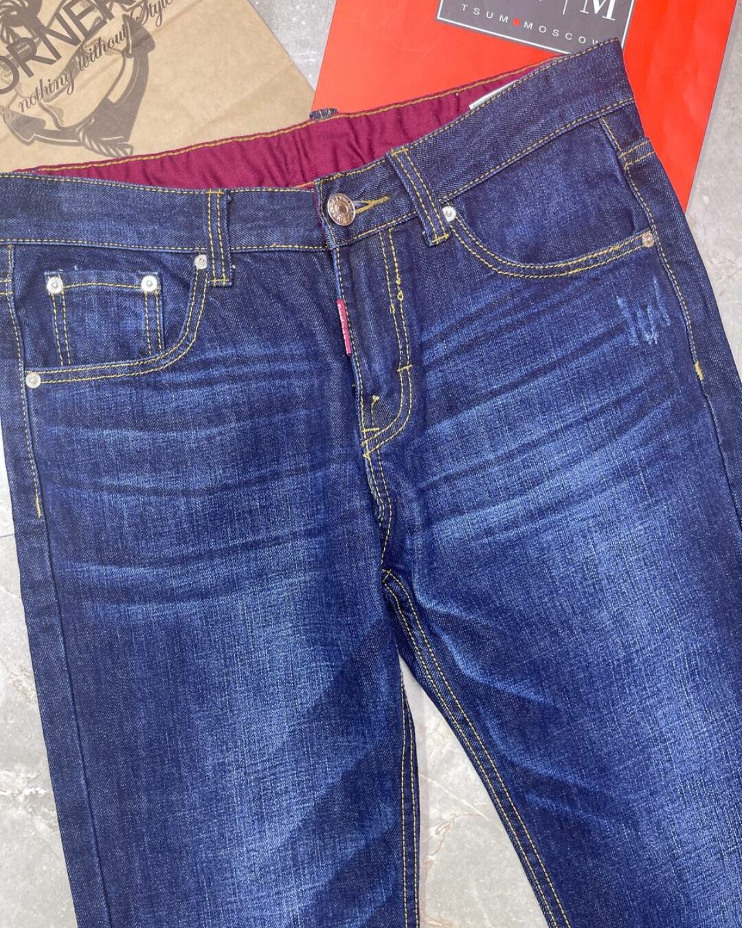Джинсы Dsquared