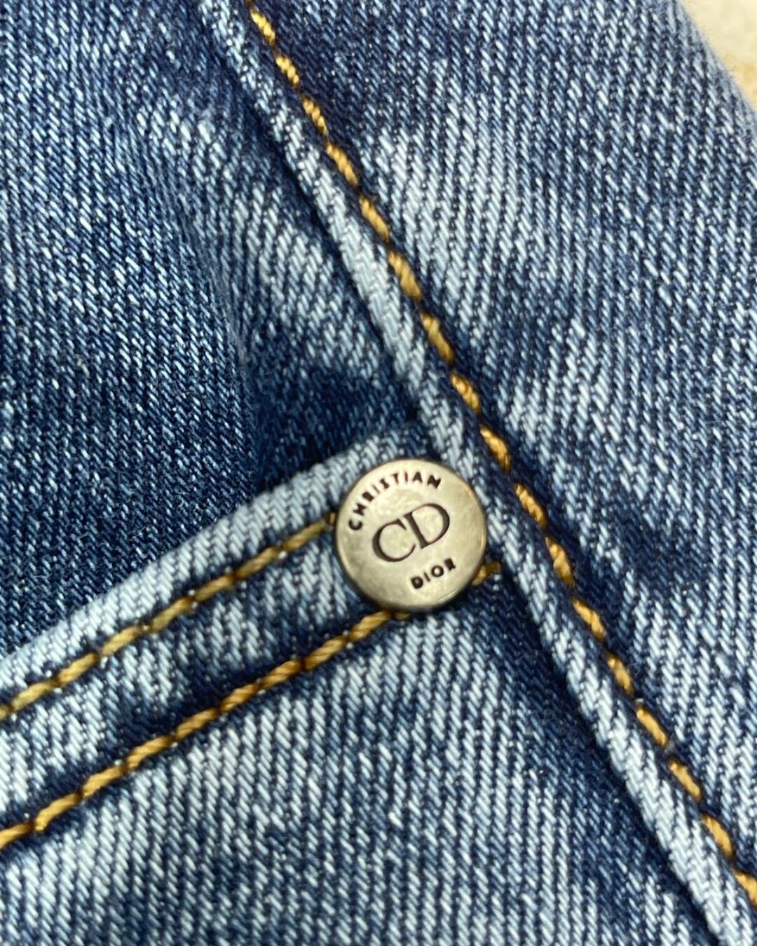 Джинсы Dior