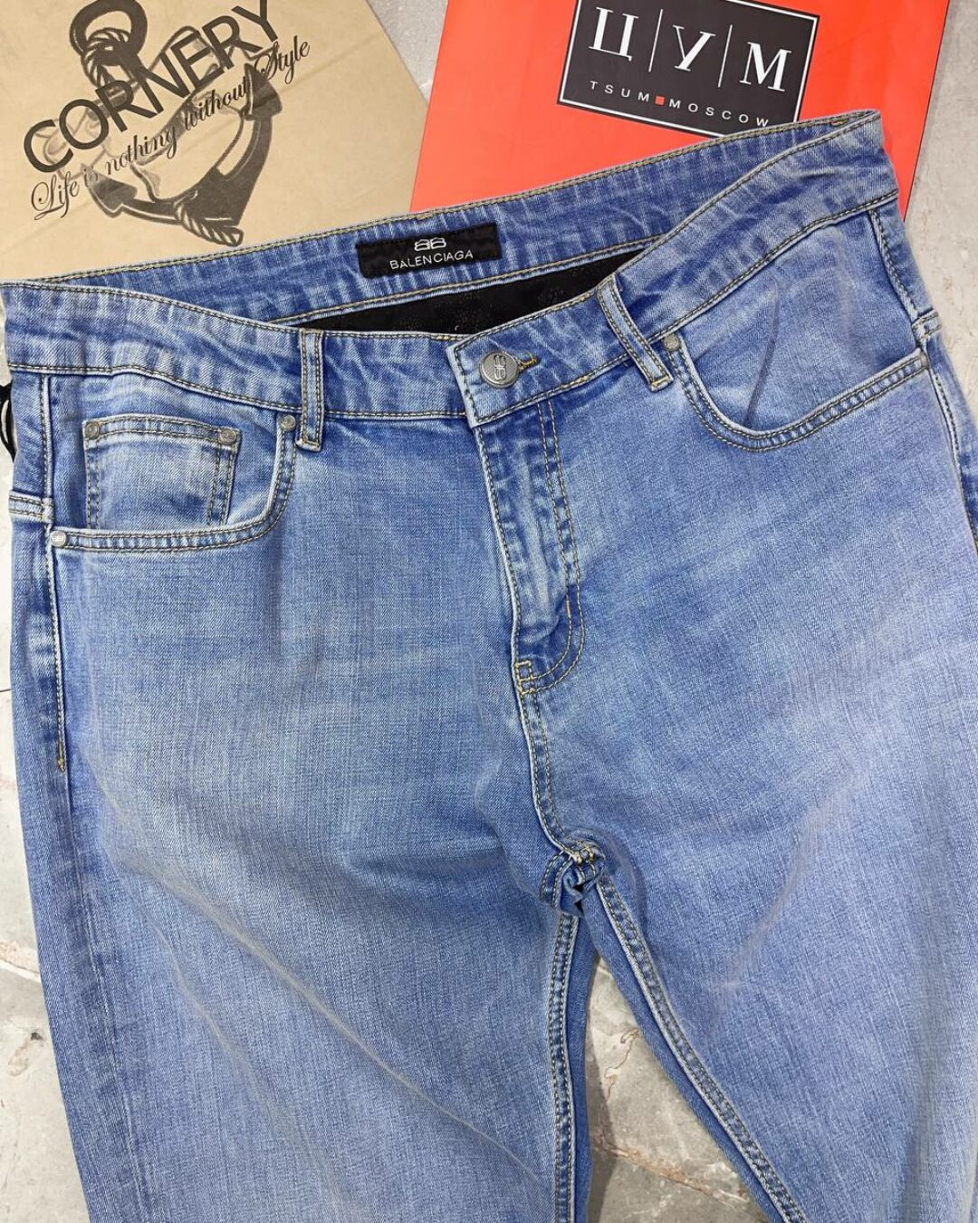 Джинсы Balenciaga