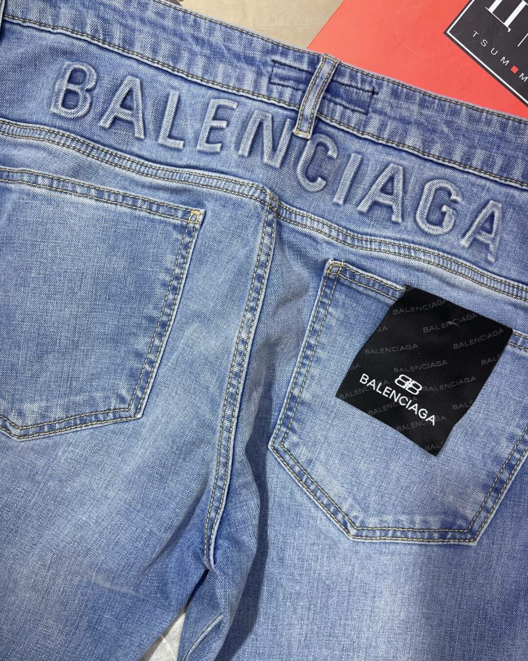 Джинсы Balenciaga