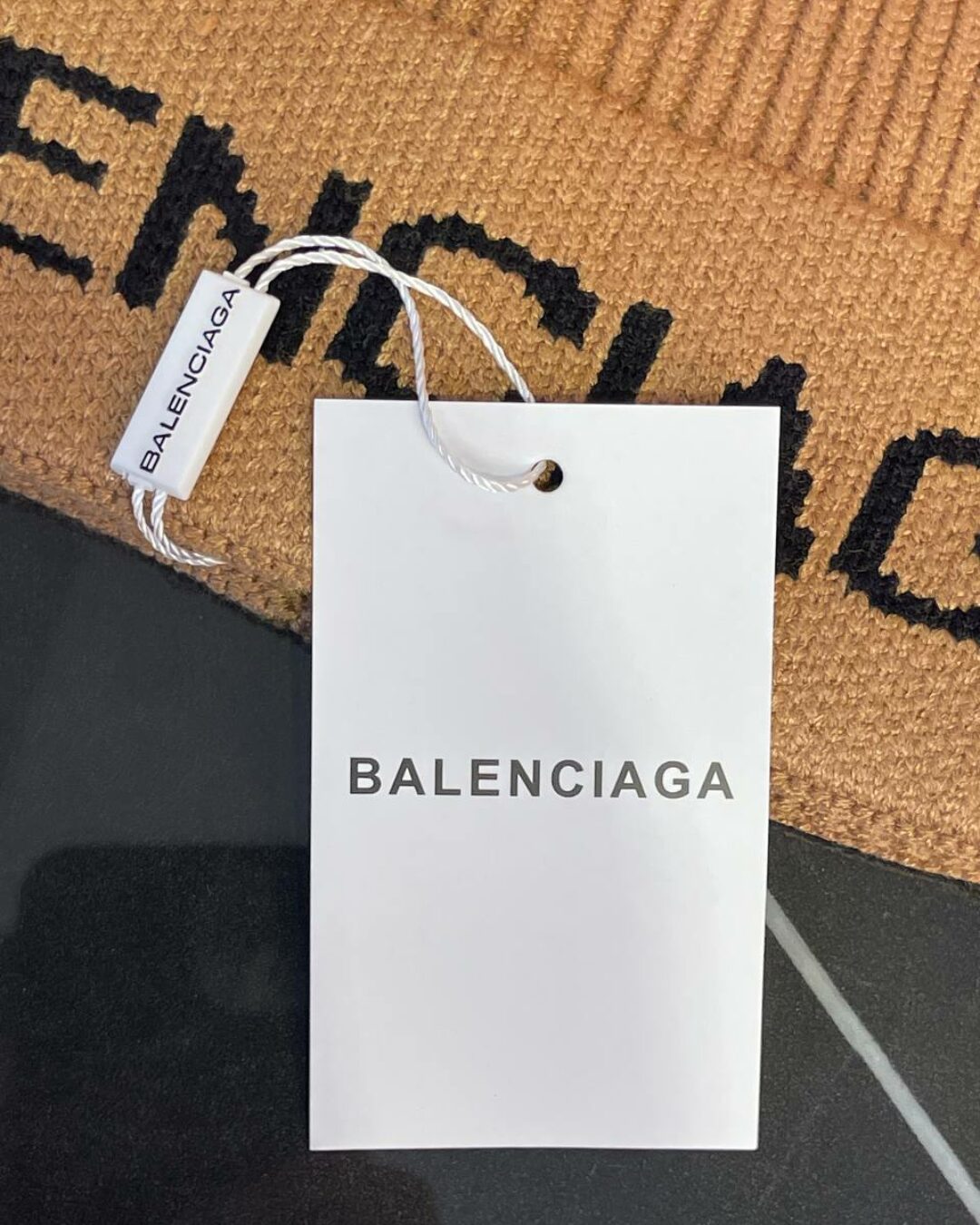 Шапка Balenciaga