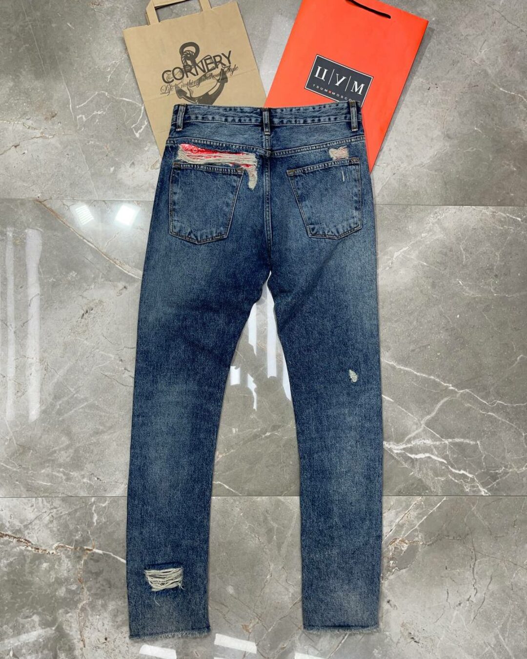 Джинсы Yves Saint Laurent