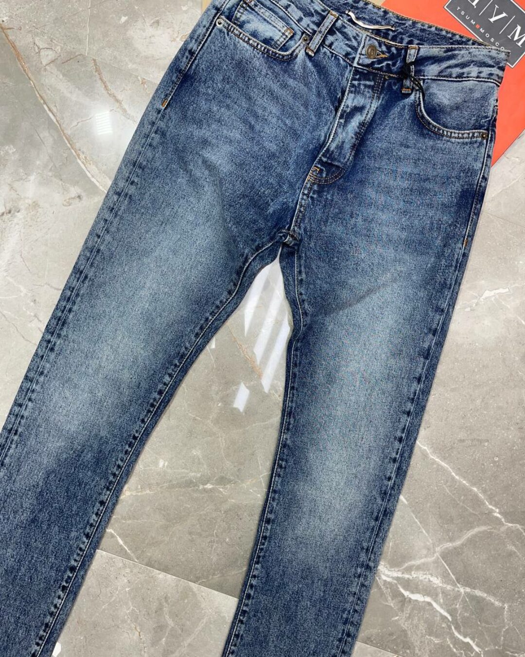 Джинсы Yves Saint Laurent