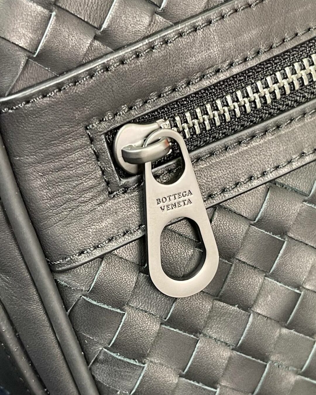 Сумка-мессенджер Bottega Veneta