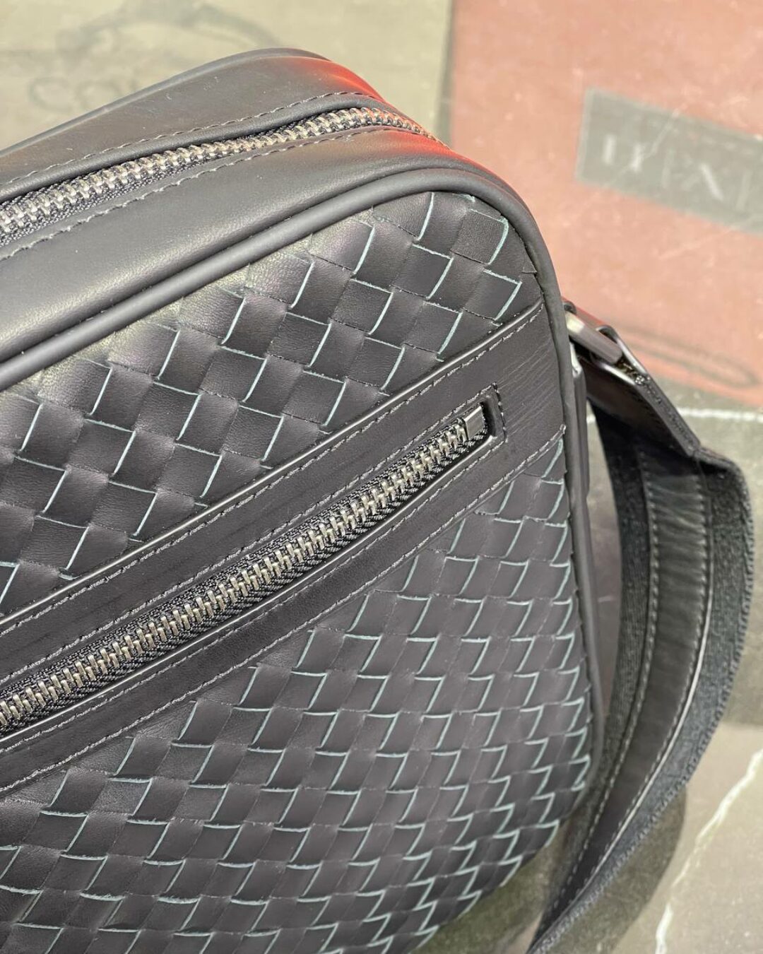 Сумка-мессенджер Bottega Veneta