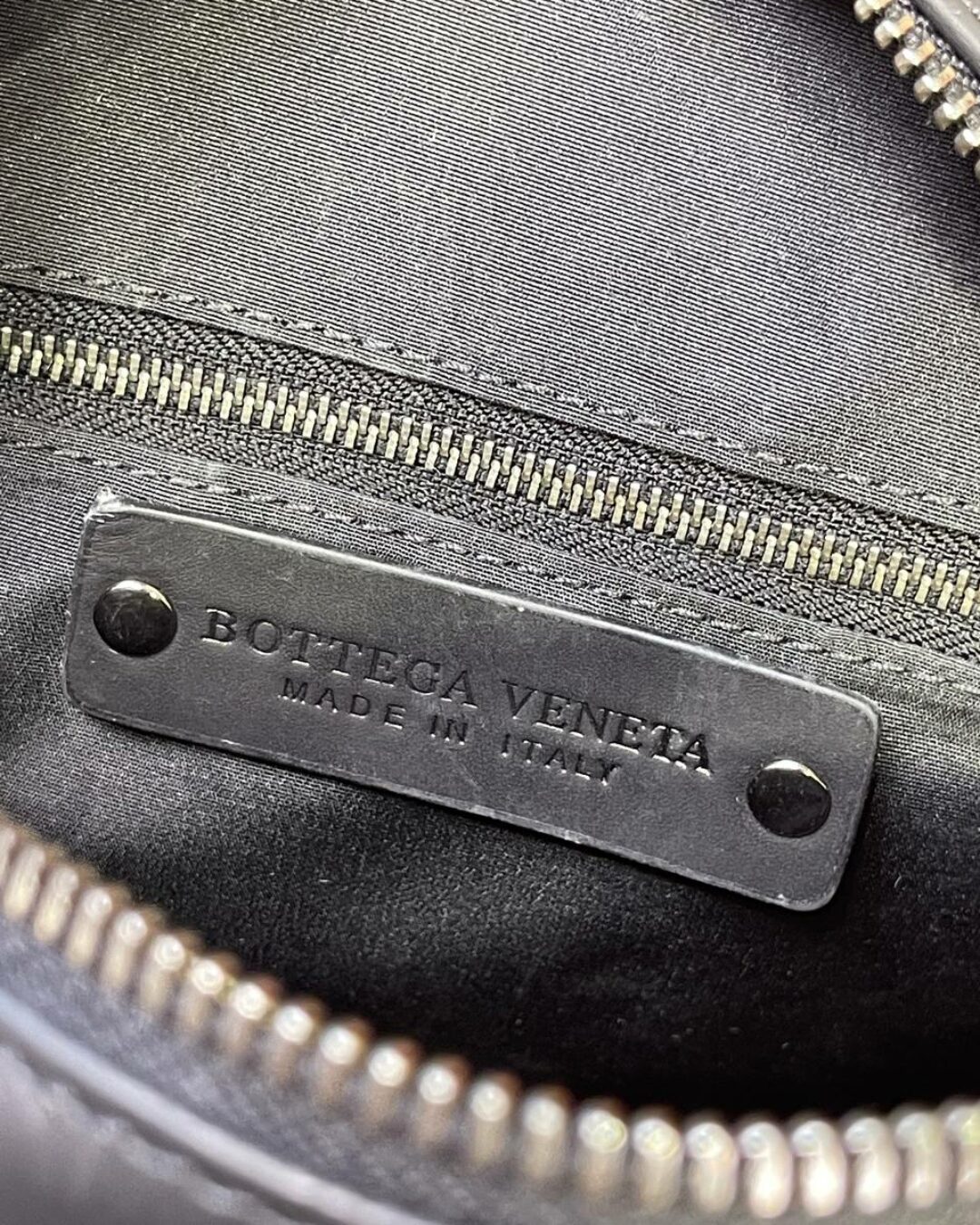 Сумка-мессенджер Bottega Veneta